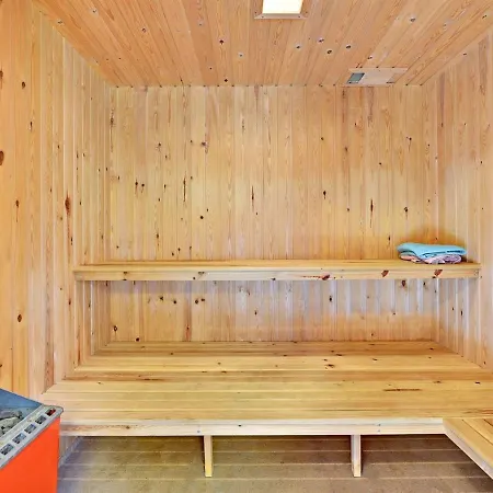 Holiday home Editt - 2km From The Sea In Nw Jutland By Interhome