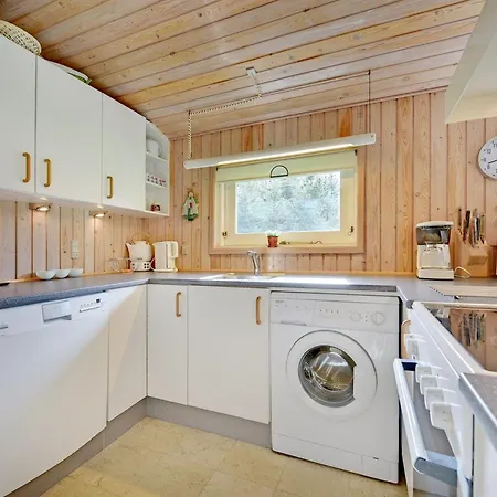 Editt - 2km From The Sea By Interhome Pandrup